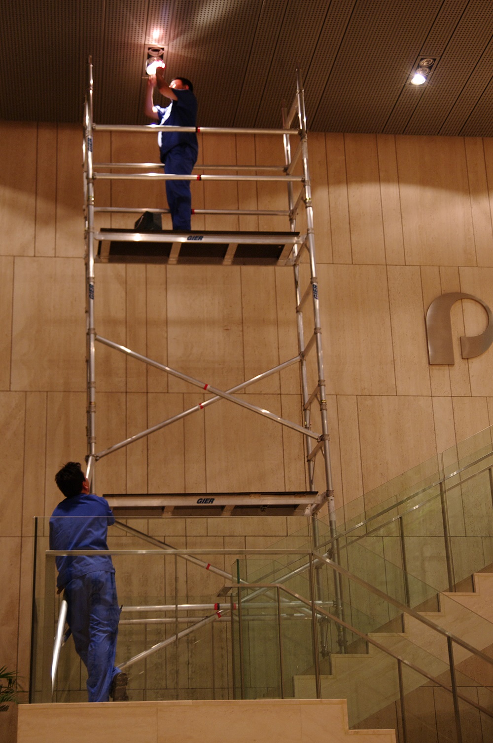 单宽脚手架应用-保利大厦